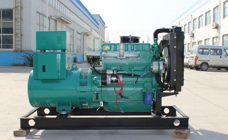 三沙弥补柴油发电机蓄电池电量的方法