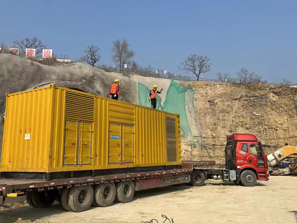 三沙发电机租赁如何根据测试结果判断机油泵的工作状态是否正常？